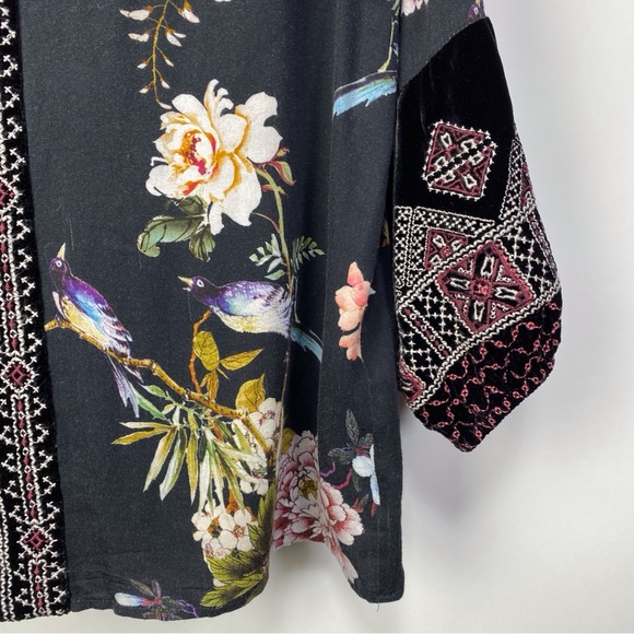 Johnny Was 3J Workshop Velvet mix Black Long Sleeve Top shirt Blouse Size Medium - Picture 7 of 15